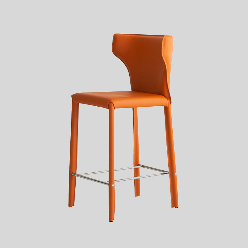 Italian Design Saddle Leather Bar Stool with Carbon Steel Frame and Optimal Ergonomic Support