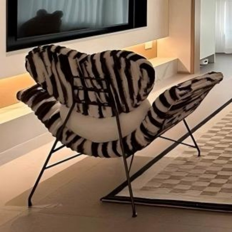 Heart-Shaped Lounge Chair – Modern Statement Accent Chair with Zebra Print & Plush Heart Cushion