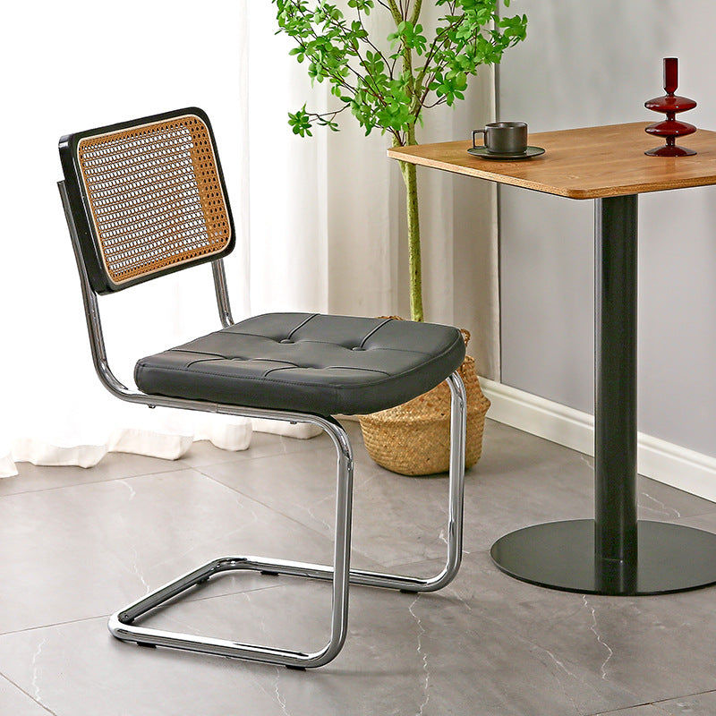 Vintage-Modern Fusion Chair - Embrace Retro Elegance with Modern Comfort