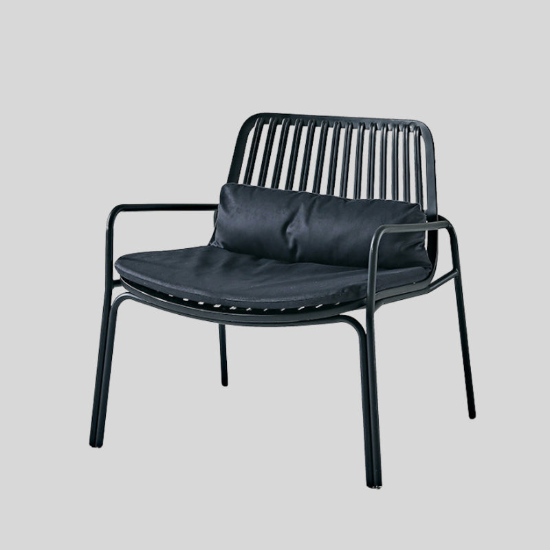 Elegant Lounge Chair - Modern Comfort for Indoor and Outdoor Spaces