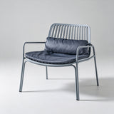 Elegant Lounge Chair - Modern Comfort for Indoor and Outdoor Spaces - StoolTopia